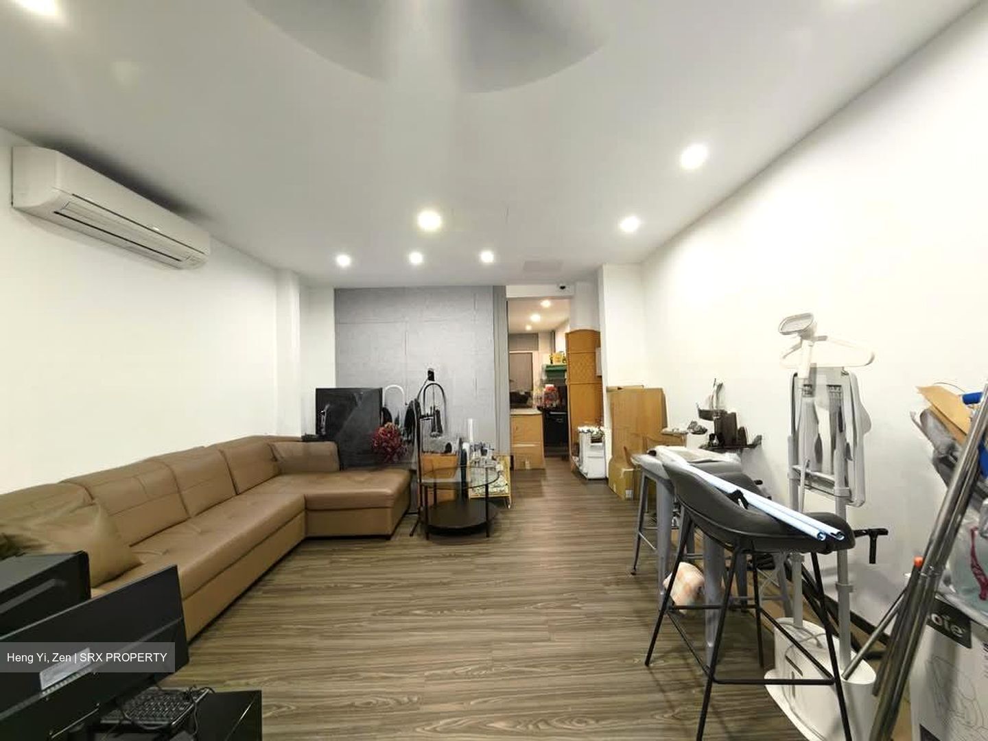 Onan Road (D15), Terrace #629723991